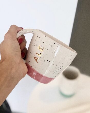 taza latte con nombre grabado a mano + oro 24K - kanso/miami pink