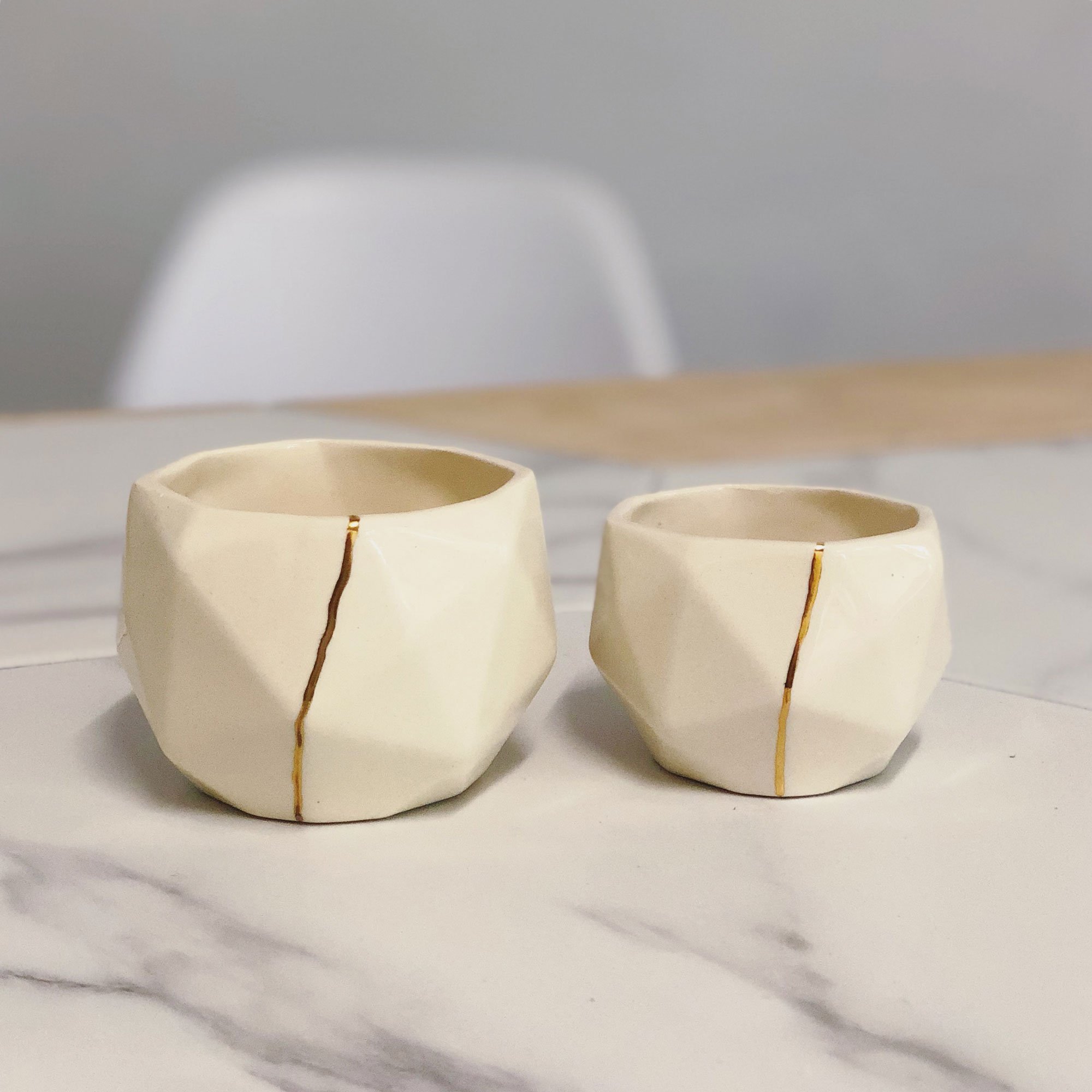 taza roca mini con línea de oro 24K - blanco/oro