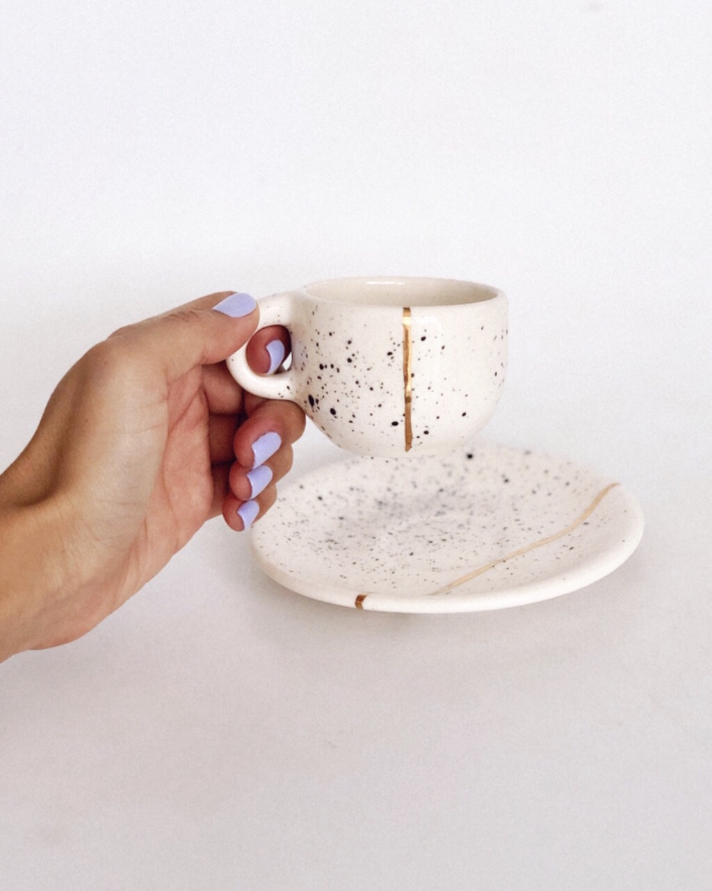 Taza espresso con línea de oro 24k - kanso/oro